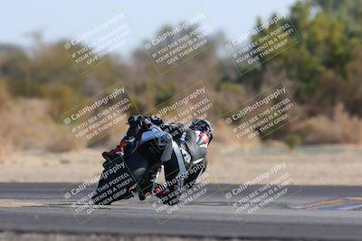 media/Dec-18-2022-SoCal Trackdays (Sun) [[8099a50955]]/Turn 7 Backside (1125am)/